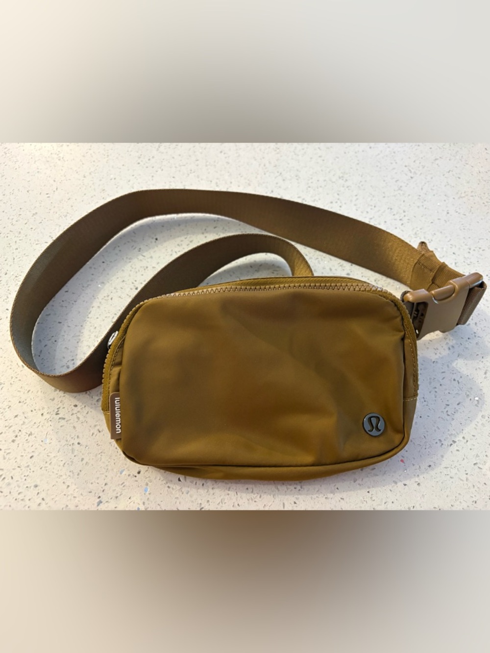 lululemon athletica Lululemon Everywhere Belt Bag 1L - mustard